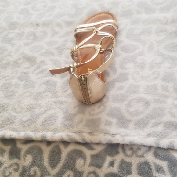 Shoes - Picture 3 of 4